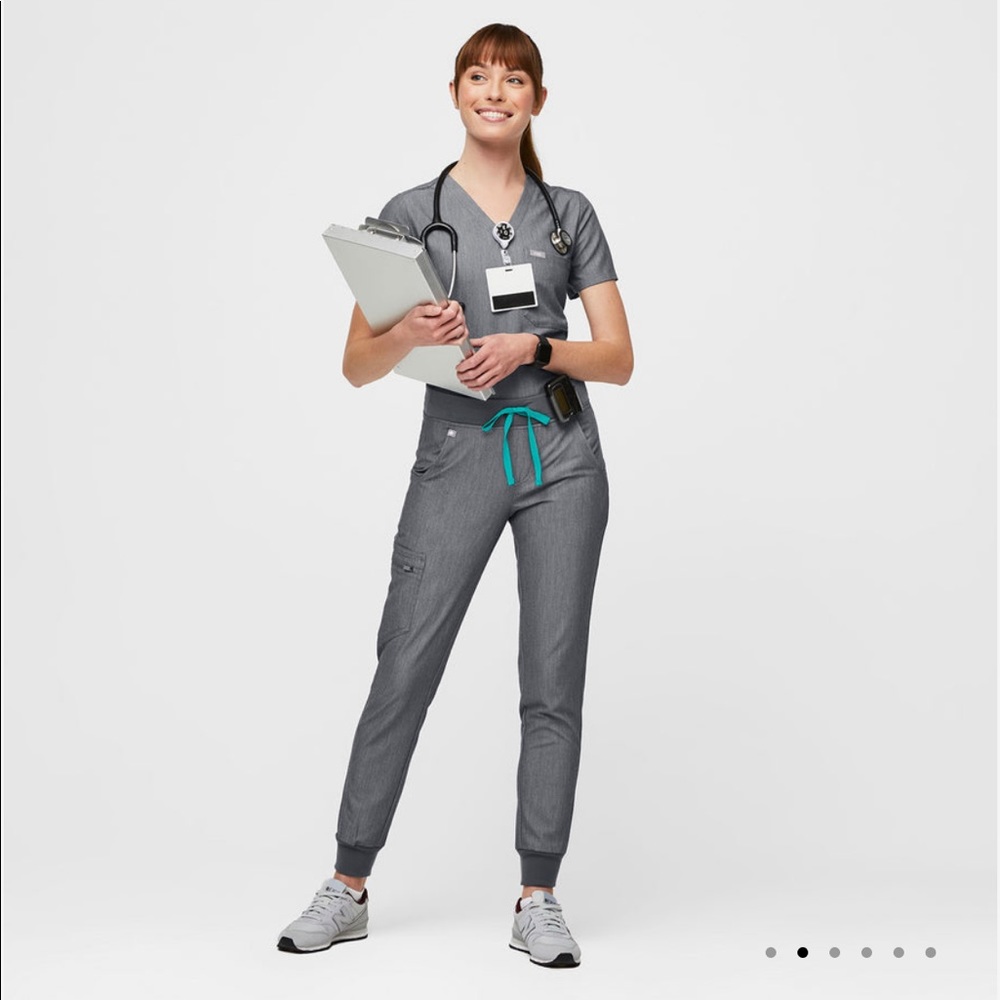 Figs Grey/graphite scrub set